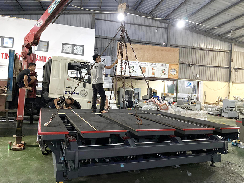 Kinh nghiệm tìm địa chỉ mua máy gia công kính tại Hà Nội uy tín