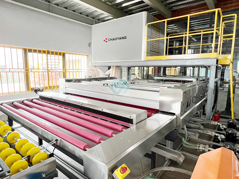 Những yếu tố ảnh hưởng đến giá máy sản xuất kính dán